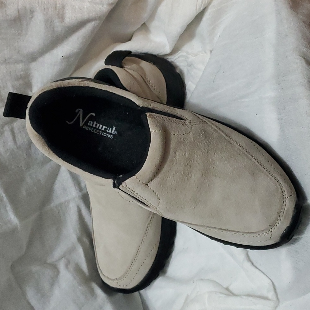 Shoes - Picture 2 of 3
